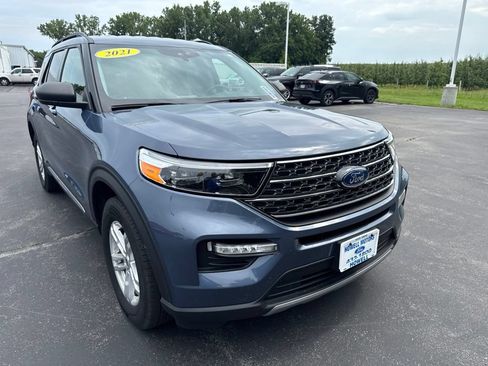 Used 2021 Ford Explorer XLT w/ Equipment Group 202A AWD/4WD image 1