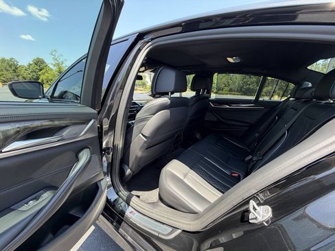 Used 2020 BMW M550i xDrive w/ Executive Package AWD/4WD image 17