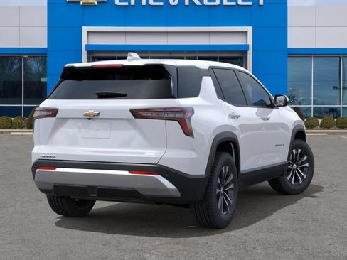New 2027 Chevrolet Equinox LT w/ Convenience Package II FWD image 4