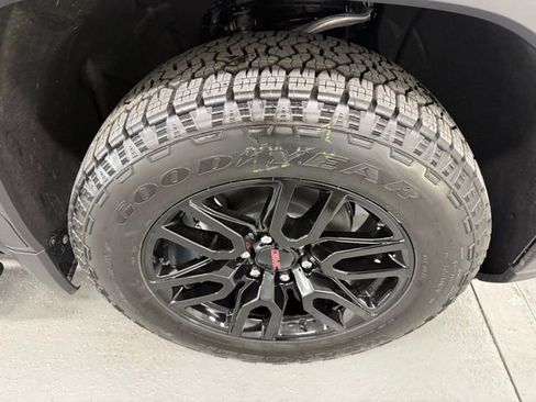 New 2026 GMC Sierra 1500 Elevation w/ Elevation Premium Package image 4