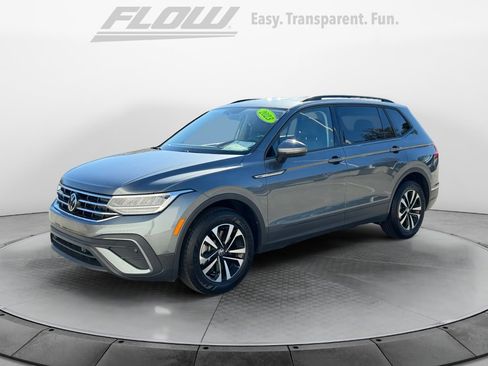 Used 2023 Volkswagen Tiguan S image 3