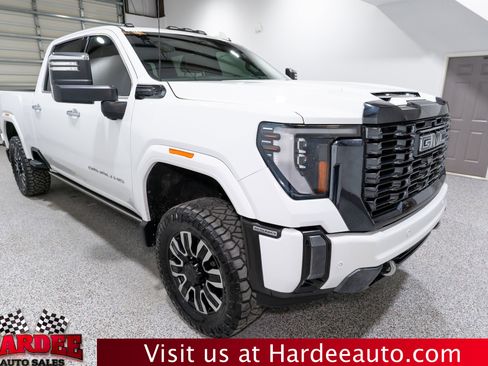 Used 2024 GMC Sierra 2500 Denali Ultimate image 6