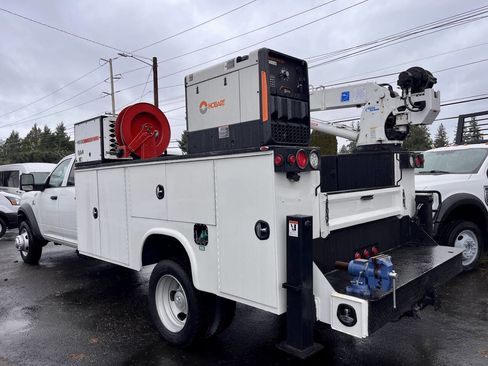 Used 2024 RAM 5500 Tradesman w/ Chrome Appearance Group image 6