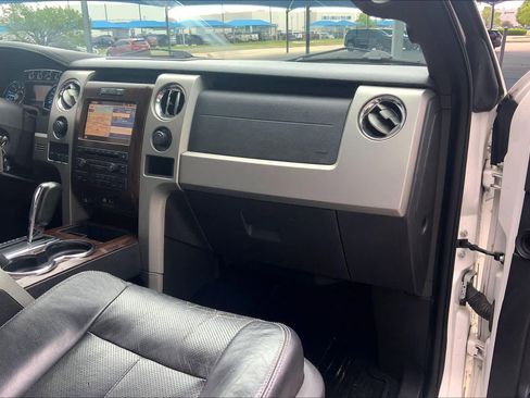 Used 2012 Ford F150 Lariat w/ Lariat Chrome Pkg image 18