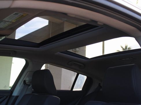 Used 2013 Acura ZDX image 12