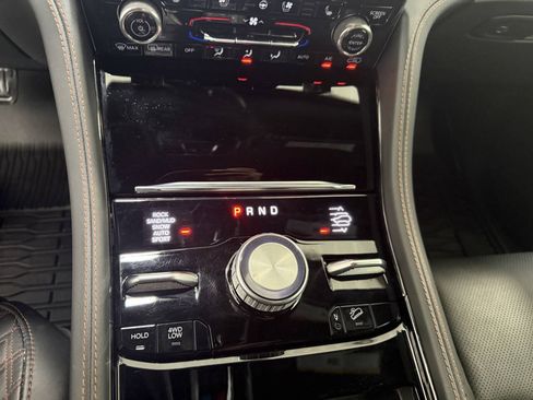 Used 2023 Jeep Grand Cherokee L Summit AWD/4WD image 13