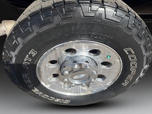 Used 2013 Ford F350 Lariat w/ Chrome Pkg image 21