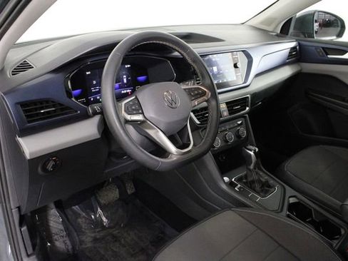 Used 2022 Volkswagen Taos SE image 22