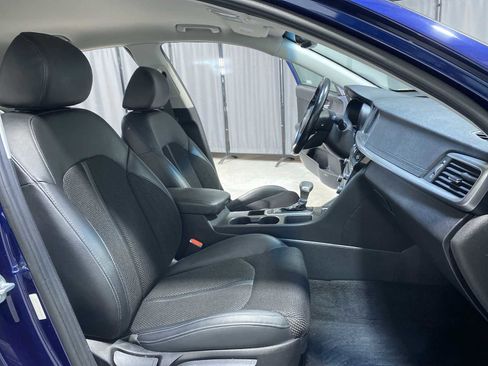 Used 2019 Kia Optima S image 14