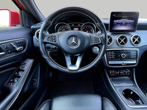 Used 2018 Mercedes-Benz GLA 250 4MATIC image 6
