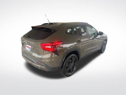 Used 2024 Chevrolet Trax ACTIV w/ Sunroof Package image 48