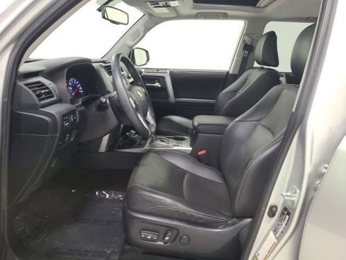 Used 2017 Toyota 4Runner Limited AWD/4WD image 17