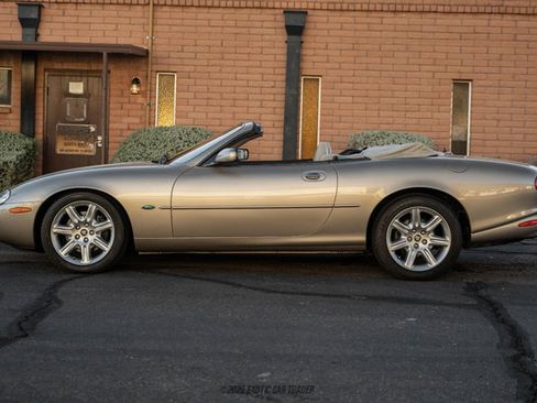 Used 2000 Jaguar XK8 Convertible RWD image 3