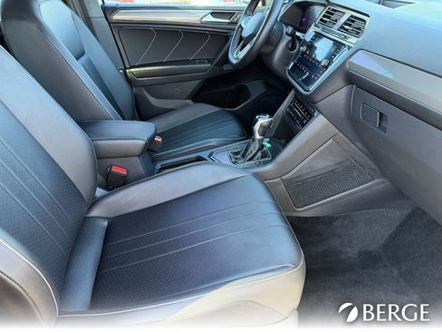Used 2023 Volkswagen Tiguan SE R-Line image 14