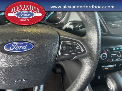 Used 2019 Ford Escape SE FWD image 21