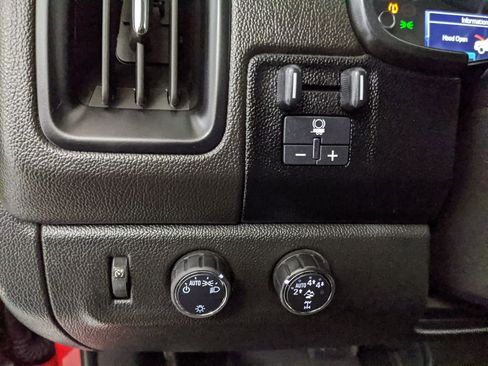 Used 2018 Chevrolet Colorado ZR2 image 17