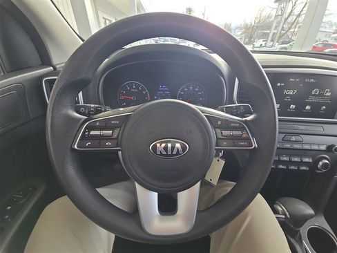 Used 2021 Kia Sportage LX image 11