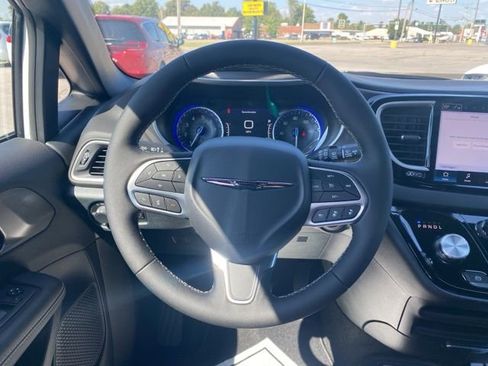 New 2026 Chrysler Voyager LX FWD image 14