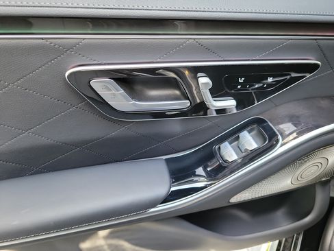 Used 2023 Mercedes-Benz S 580 4MATIC Sedan image 16