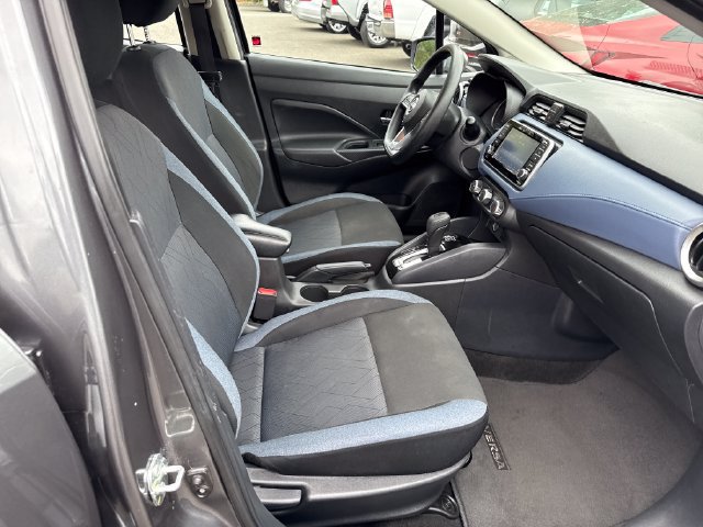 Used 2024 Nissan Versa SV FWD image 9