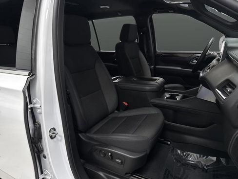 Used 2024 GMC Yukon XL SLE image 27