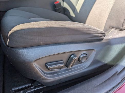 Used 2022 Toyota Camry LE image 10