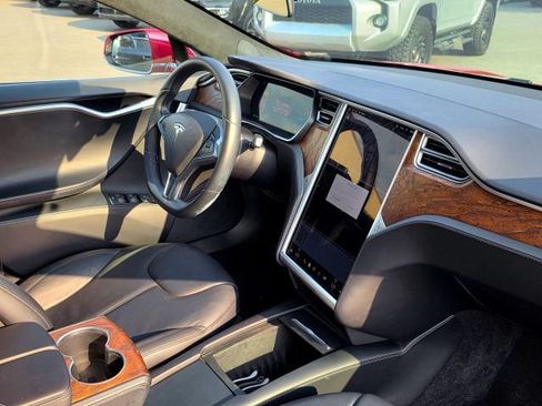 Used 2017 Tesla Model S 60 RWD image 21