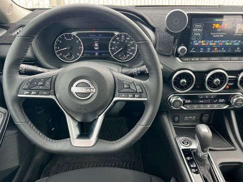 Used 2025 Nissan Sentra SV w/ All-Weather Package image 11