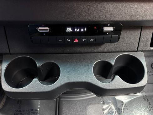 Used 2025 Mercedes-Benz Sprinter 2500 image 17