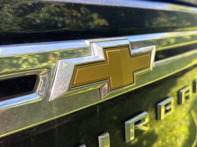 Used 2023 Chevrolet Suburban LT AWD/4WD image 4