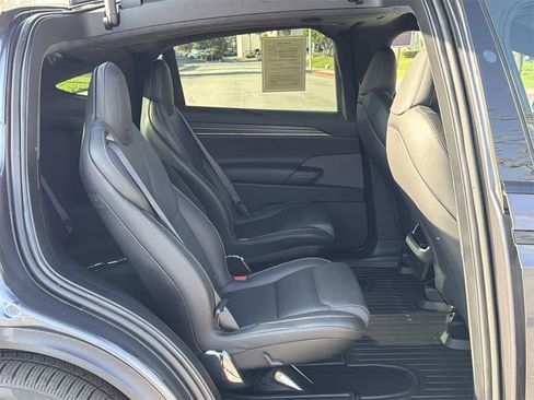 Used 2022 Tesla Model X Plaid image 33