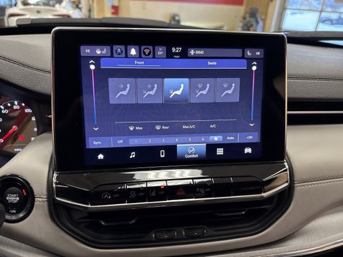 Used 2022 Jeep Compass Limited w/ Sun and Sound Group image 33