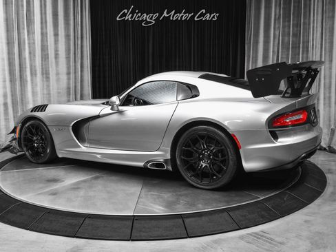 Used 2015 Dodge Viper SRT-10 RWD image 3