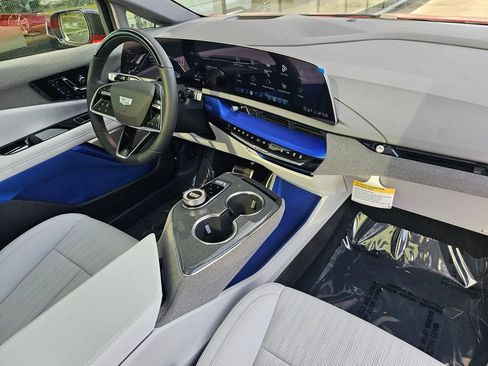 New 2026 Cadillac Optiq Sport 2 AWD/4WD image 10