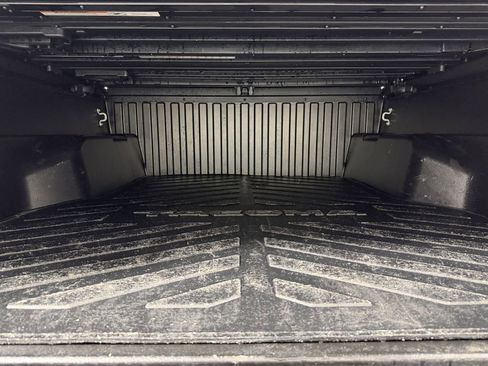 Used 2019 Toyota Tacoma Limited AWD/4WD image 10
