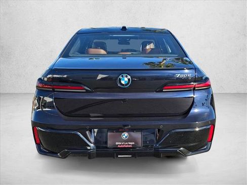 New 2026 BMW 750e xDrive AWD/4WD image 8