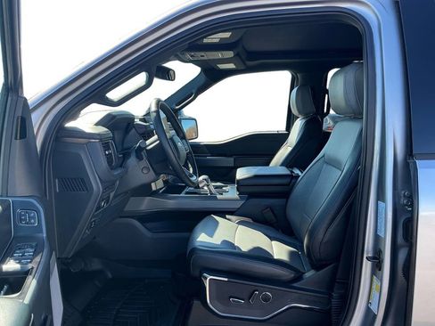 Used 2024 Ford F150 Lightning Lariat image 14