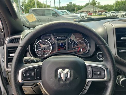 Used 2026 RAM 1500 Express AWD/4WD image 19