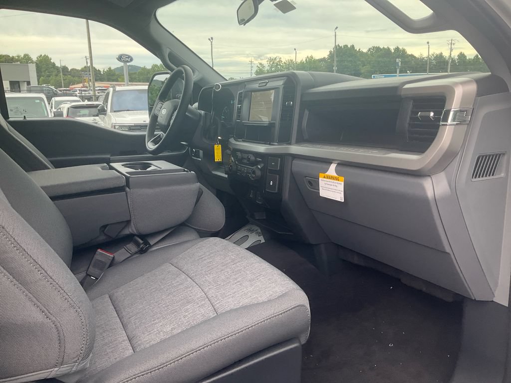 New 2026 Ford F250 XL w/ STX Appearance Package AWD/4WD image 11
