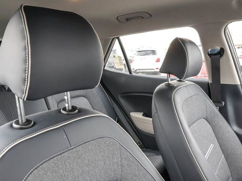 Certified 2025 Hyundai Venue Limited image 37