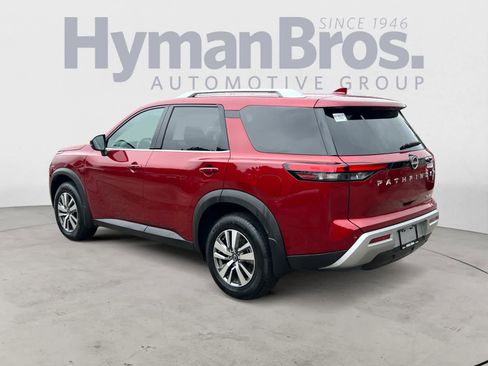 Certified 2023 Nissan Pathfinder SL image 6