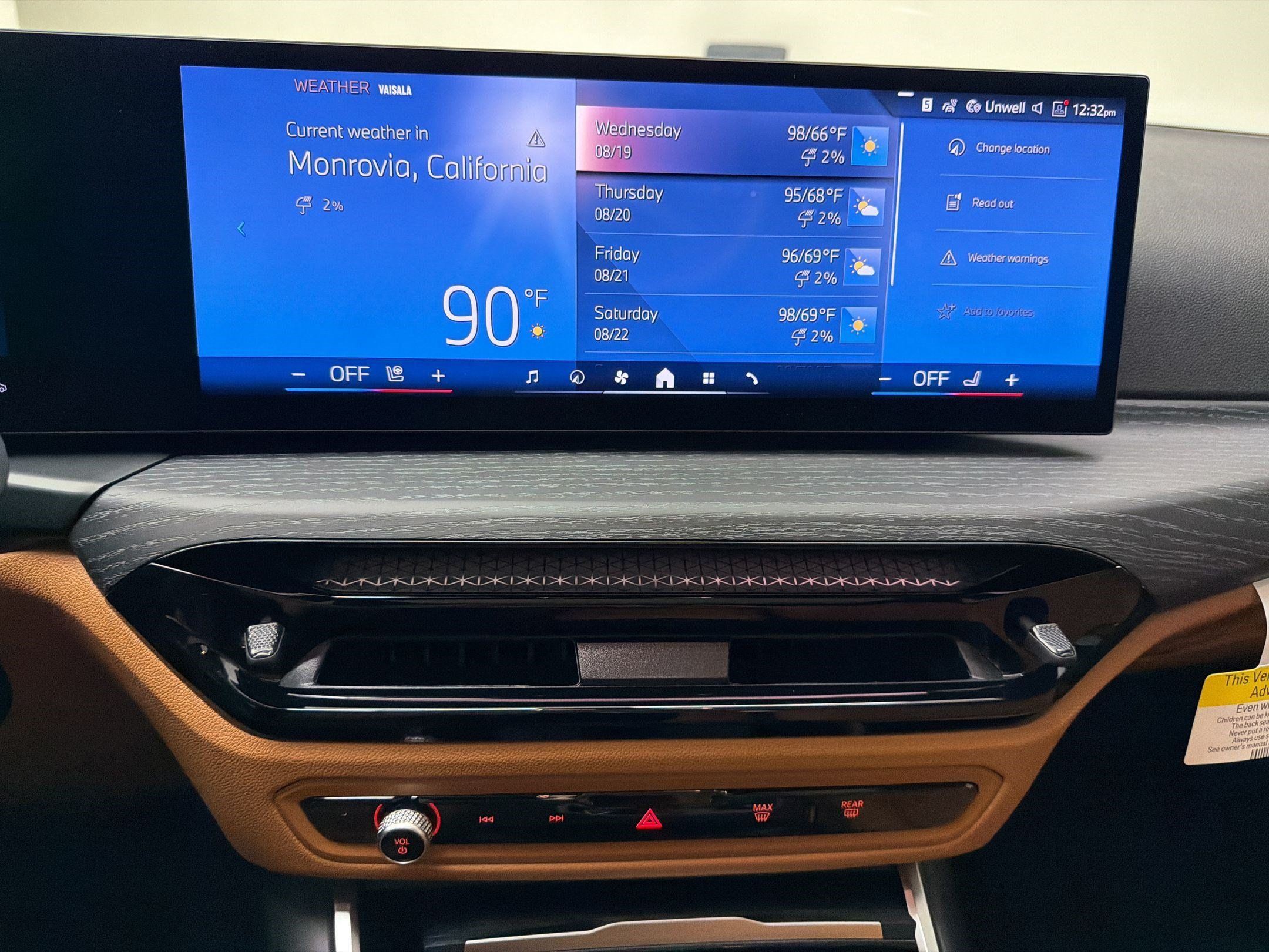New 2026 BMW 330i Sedan w/ M Sport Package RWD image 21