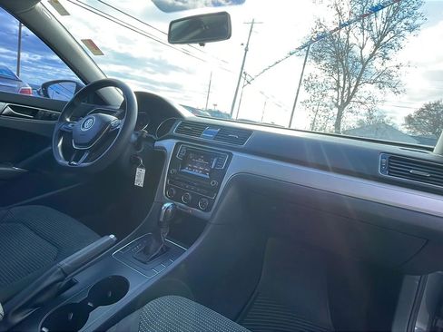 Used 2018 Volkswagen Passat 2.0T S w/ Driver Assistance Package image 26