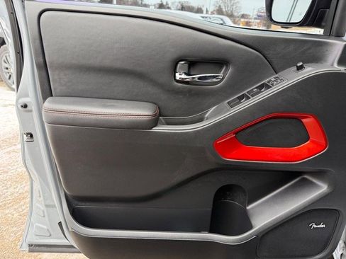 Used 2024 Nissan Frontier PRO-4X w/ Pro Premium Package image 19