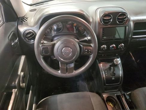 Used 2014 Jeep Patriot Sport image 16