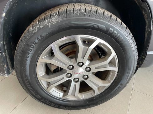 Used 2015 GMC Acadia SLT image 14