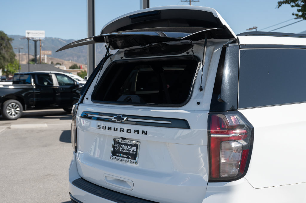 Used 2021 Chevrolet Suburban Z71 w/ Z71 Off-Road Package AWD/4WD image 12