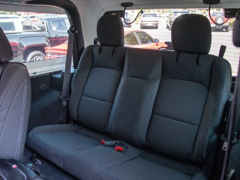 Used 2023 Jeep Wrangler Freedom Edition image 18