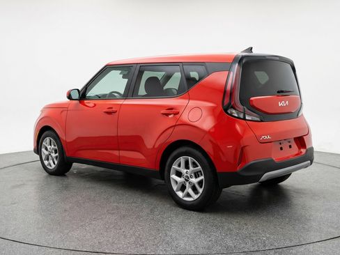 Used 2025 Kia Soul LX w/ LX Technology Package image 6