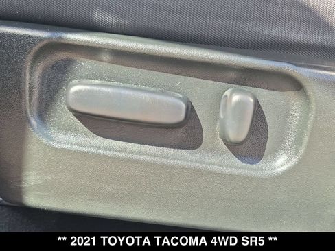 Used 2021 Toyota Tacoma SR5 AWD/4WD image 19